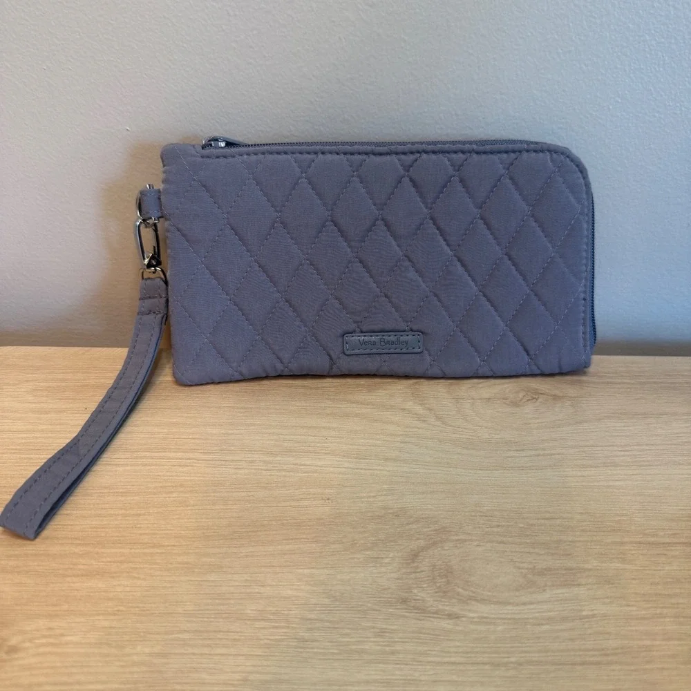 Vera Bradley Steel Blue Quilted Wristlet Wallet Floral Interior ID Window 8x4.5
